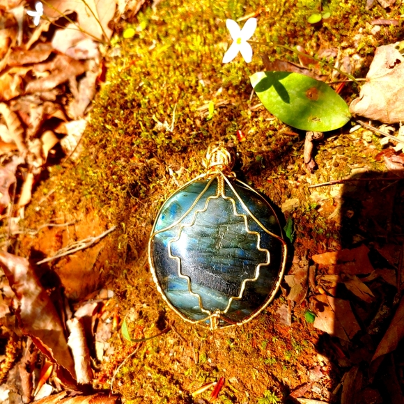 Large pendant - Picture 13 of 16